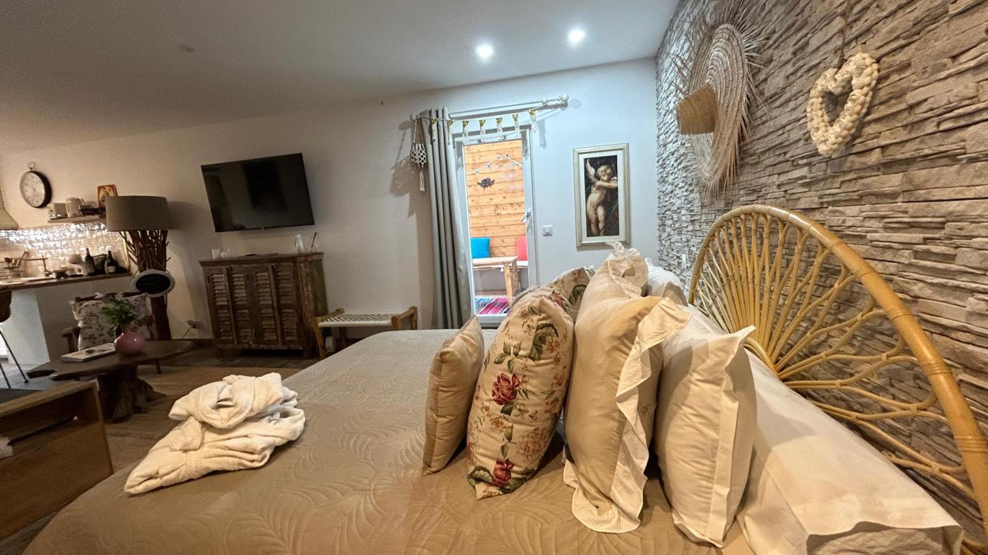 Loft Sauna Balneotherapie Beaucaire  Buitenkant foto